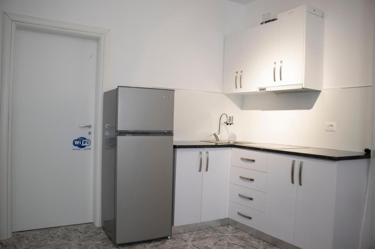 Vila Shehaj Luxury Apartment วญอเรอ ภายนอก รูปภาพ